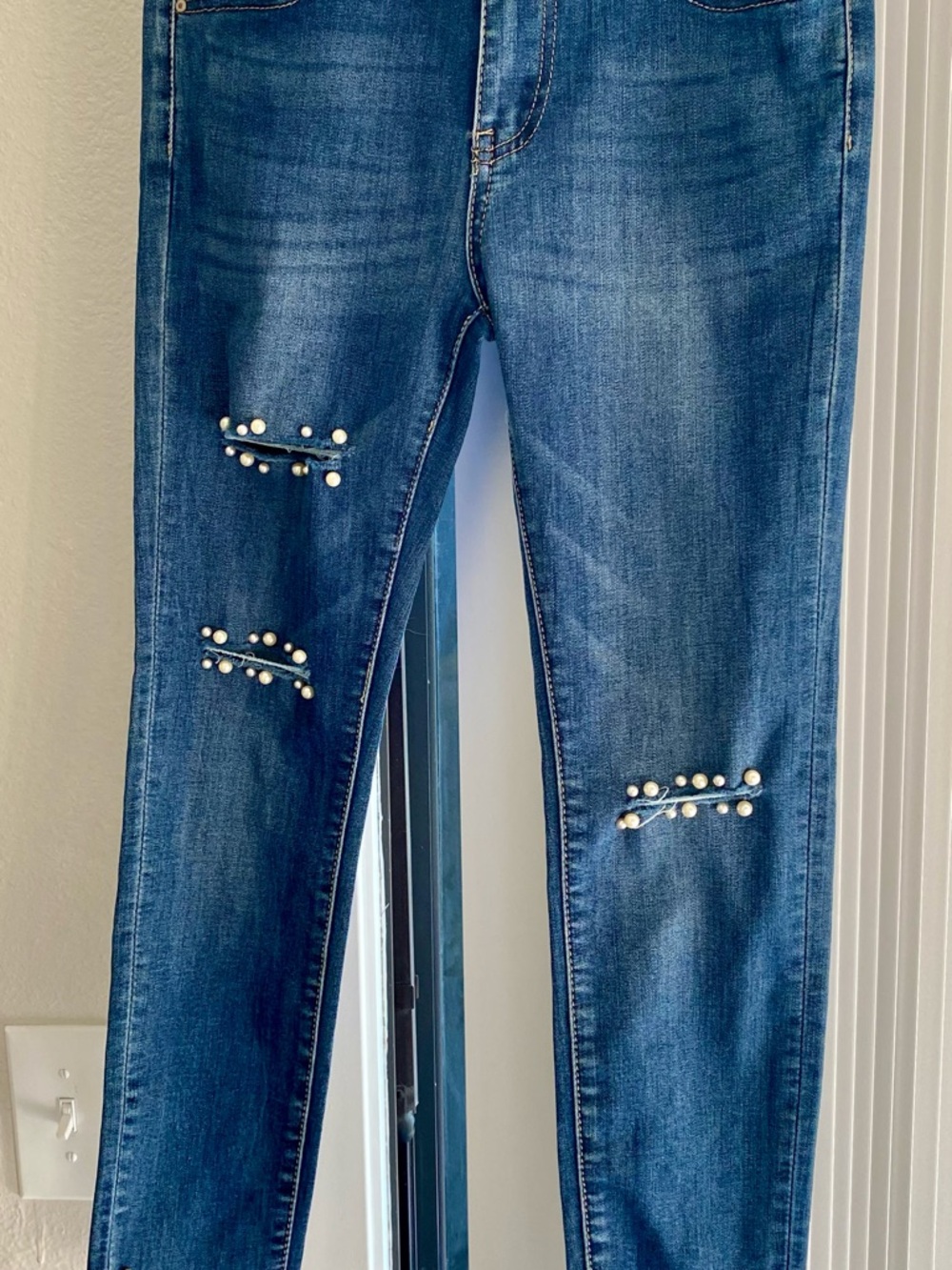Women’s Dark Blue Skinny Jeans with Pearl Trim